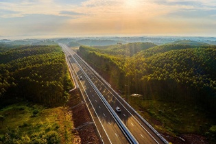 Cao tốc Vân Đồn - Móng Cái lưu thông từ chiều 1/9, miễn thu phí hết tháng 9