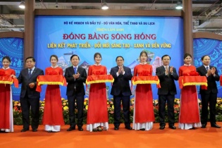 Thủ tướng Chính phủ cắt băng khai mạc Triển lãm ảnh nghệ thuật vùng đồng bằng Sông Hồng