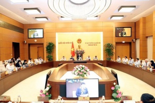 Uỷ ban Thường vụ Quốc hội cho ý kiến về 13 dự án Luật
