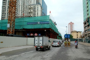 Thu gọn rào chắn thi công tuyến đường sắt đô thị để giảm ách tắc