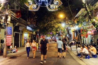 Hà Nội chưa mở rộng phố đi bộ trong vùng lõi phố cổ