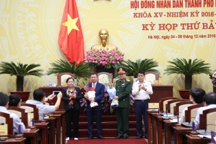 Hà Nội miễn nhiệm và bầu bổ sung hai Ủy viên UBND thành phố