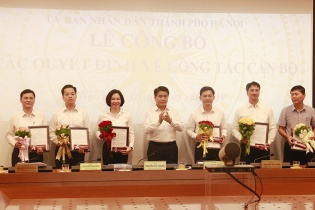 Hà Nội luân chuyển hàng loạt cán bộ cấp sở, huyện