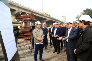 Hà Nội yêu cầu thi công 3 ca để đẩy nhanh tiến độ cầu cạn qua hồ Linh Đàm