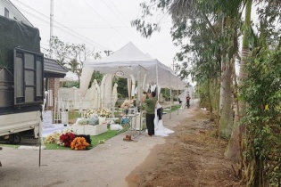 Phòng Covid-19, đám cưới cô dâu Việt, chú rể người Anh không mời đoàn khách từ Anh