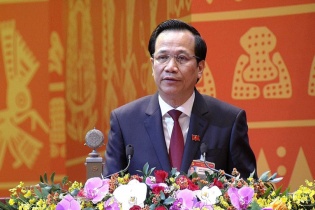 Cụ bà 83 tuổi xin thoát nghèo vào tham luận của Bộ trưởng Đào Ngọc Dung