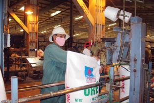 Quốc hội khóa XV sẽ xem xét thuế giá trị gia tăng đối với phân bón