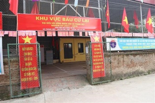 Khai trừ Đảng Chủ tịch HĐND xã mang 75 phiếu về nhà tự gạch tên ứng viên