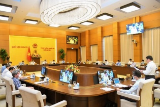 Năm 2022 ưu tiên nguồn lực để thực hiện cải cách tiền lương