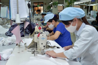 Nới trần làm thêm giờ qua lý lẽ của Bộ Lao động, Thương binh và Xã hội 
