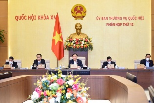 Chủ tịch Quốc hội: Sửa luật khám chữa bệnh cần để thầy thuốc tập trung vào chuyên môn