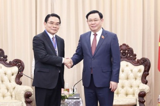Chủ tịch Quốc hội Vương Đình Huệ tiếp Bí thư, Tỉnh trưởng Champasak, Lào 