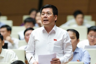 Bộ trưởng Công Thương nói về điều hành giá xăng để "được cả trong lẫn ngoài"