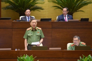 Đại biểu sốt ruột với xử lý “tín dụng đen”, Bộ trưởng nói phải rất thận trọng