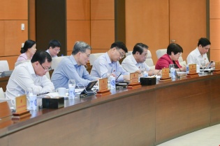 Lấy ý kiến đại biểu Quốc hội chuyên trách về “thực hiện công việc phục vụ cộng đồng"