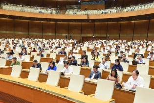 Quốc hội đồng ý bổ sung thông tin “nơi sinh” vào hộ chiếu 