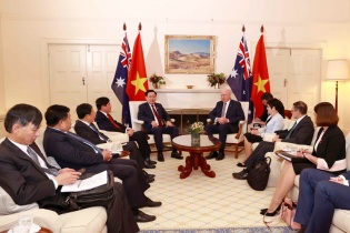Chủ tịch Quốc hội Vương Đình Huệ hội kiến Toàn quyền Australia
