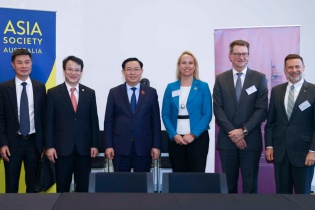 Chủ tịch Quốc hội mong muốn Australia hiện diện nhiều hơn trong nền kinh tế Việt Nam