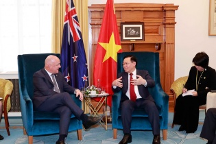 Chủ tịch Quốc hội Vương Đình Huệ tiếp lãnh đạo Đảng đối lập New Zealand
