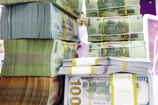 Doanh nghiệp khó khăn, ngân hàng lãi lớn qua lý giải của Thống đốc