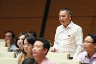 Đại biểu Nguyễn Lân Hiếu: Việt Nam có thể yên tâm công bố hết dịch Covid-19