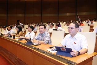 Cán bộ tín nhiệm thấp có thể chưa bị miễn nhiệm ngay