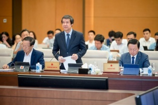 Bộ trưởng Nguyễn Kim Sơn “phản biện” quan điểm cần một bộ sách giáo khoa của nhà nước