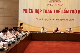 Có hay không ngân hàng bắt tay với công ty bảo hiểm?
