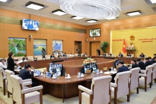 Thành lập thị xã Việt Yên (tỉnh Bắc Giang), thị trấn Hậu Hiền (tỉnh Thanh Hóa) 