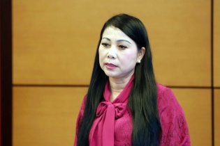 Bãi nhiệm đại biểu Quốc hội đối với bà Hoàng Thị Thúy Lan