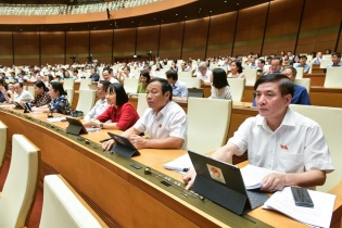 Quốc hội thông qua Luật Đường bộ: Chưa quy định phí giao thông nội đô