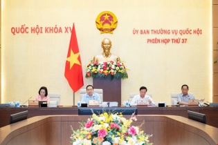 Phải đảm bảo công bằng, không phân biệt đối xử giữa khám, chữa bệnh dịch vụ và bảo hiểm y tế