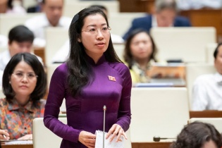 Đại biểu tiếp tục sốt ruột trước tình trạng thiếu thuốc, Bộ trưởng Bộ Y tế nói đã tháo gỡ nhiều