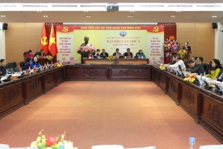 Tháo gỡ điểm nghẽn, lấy người dân, doanh nghiệp làm trung tâm trong xây dựng pháp luật