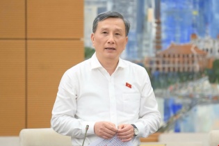 Đồng ý cho Chủ nhiệm Uỷ ban Khoa học, Công nghệ, Môi trường của Quốc hội nghỉ theo nguyện vọng cá nhân