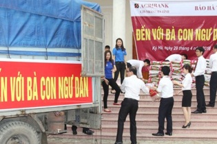 Agribank hỗ trợ khách hàng bị thiệt hại do cá chết hàng loạt tại miền Trung