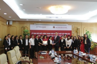 Agribank đạt giải “Chất lượng Thanh toán quốc tế xuất sắc năm 2016”