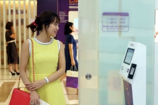 TPBank triển khai giải pháp tự động nhận diện và xếp chỗ khách hàng giao dịch tại quầy