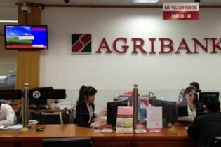 Agribank hoàn tất việc hoàn trả tiền cho 12 chủ thẻ ATM