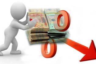 4 ngân hàng thương mại nhà nước đồng loạt  giảm 0,5% lãi suất cho vay 
