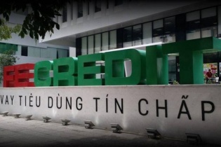 FE Credit lãi kỷ lục 2.131 tỷ đồng sau 6 tháng, lãi suất cho vay bình quân 43,6%/năm