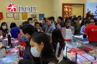 Bất chấp nCoV, doanh nghiệp vàng vẫn đạt mức tiêu thụ cao ngày Thần tài