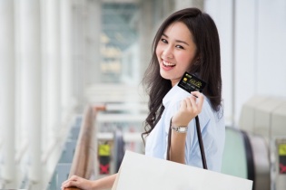 Khuyến khích chi tiêu qua thẻ, SHB mở rộng hình thức trả góp lãi suất 0% 