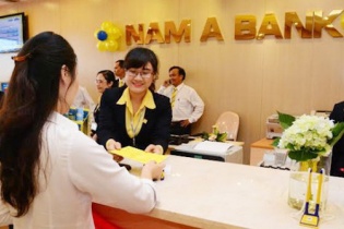 Ngân hàng đầu tiên đặt mục tiêu lợi nhuận giảm năm 2020