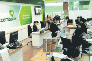 Lợi nhuận Vietcombank đạt hơn 8.600 tỷ đồng quý I/2021, lãi từ dịch vụ tăng gấp 3 lần