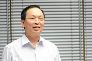 Doanh nghiệp chê ngân hàng giảm lãi suất cho có, Phó Thống đốc NHNN nói gì?