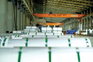 Thép Hoa Sen báo lãi ròng tháng 7/2021 tăng 124% nhờ xuất khẩu tôn mạ