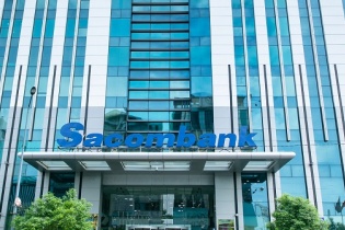 Sacombank báo lãi tăng 70%, thu nhập nhân viên tăng 46,5%