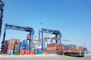 Xếp dỡ Hải An sắp đóng tàu mới, muốn bán sạch 1,4 triệu cổ phiếu quỹ  
