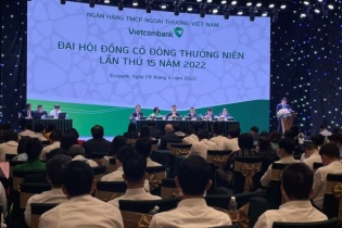 ĐHĐCĐ Vietcombank: Nhận chuyển giao bắt buộc một ngân hàng yếu, tương tự MB nhận OeanBank